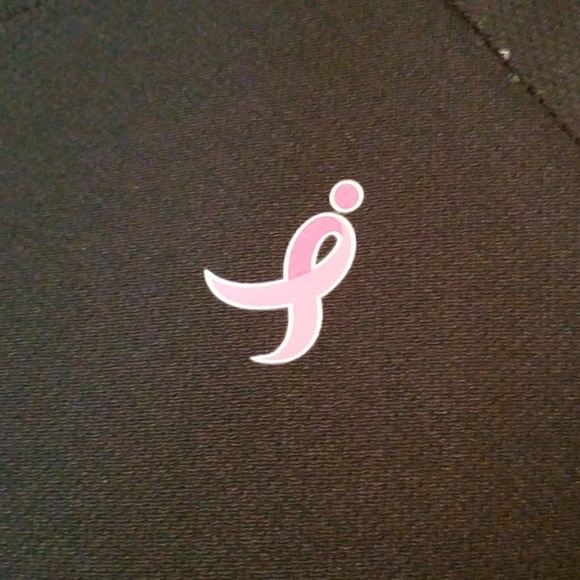 EUC New Balance running shirt - Picture 4 of 6